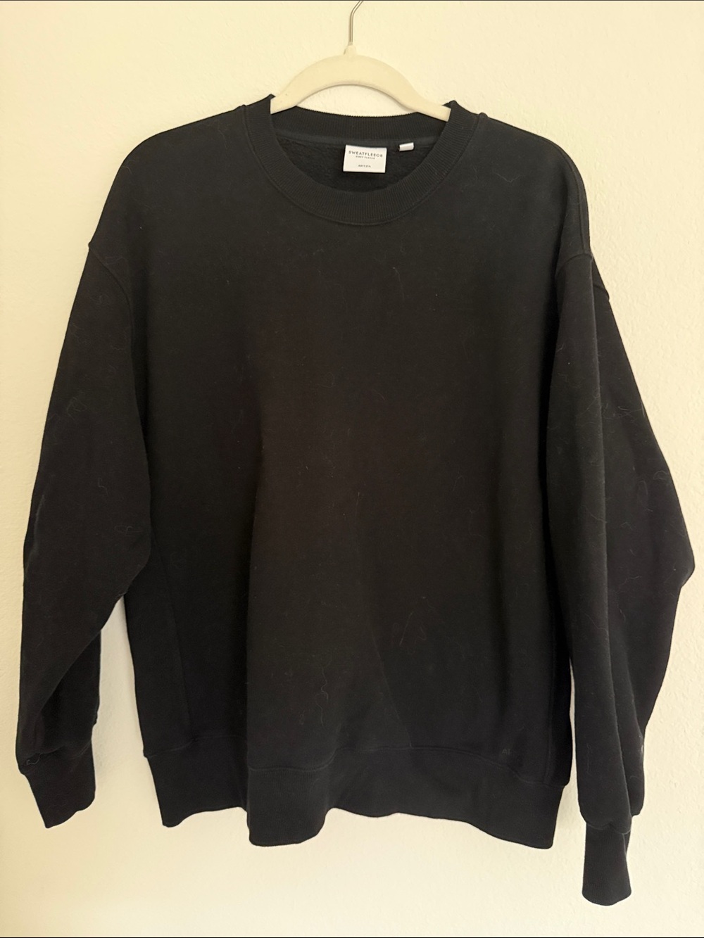 Aritzia Black Crewneck Sweatshirt